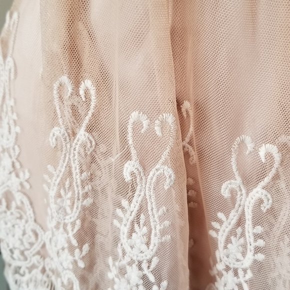 Summer Halter Peach Lace Dress - Picture 3 of 4